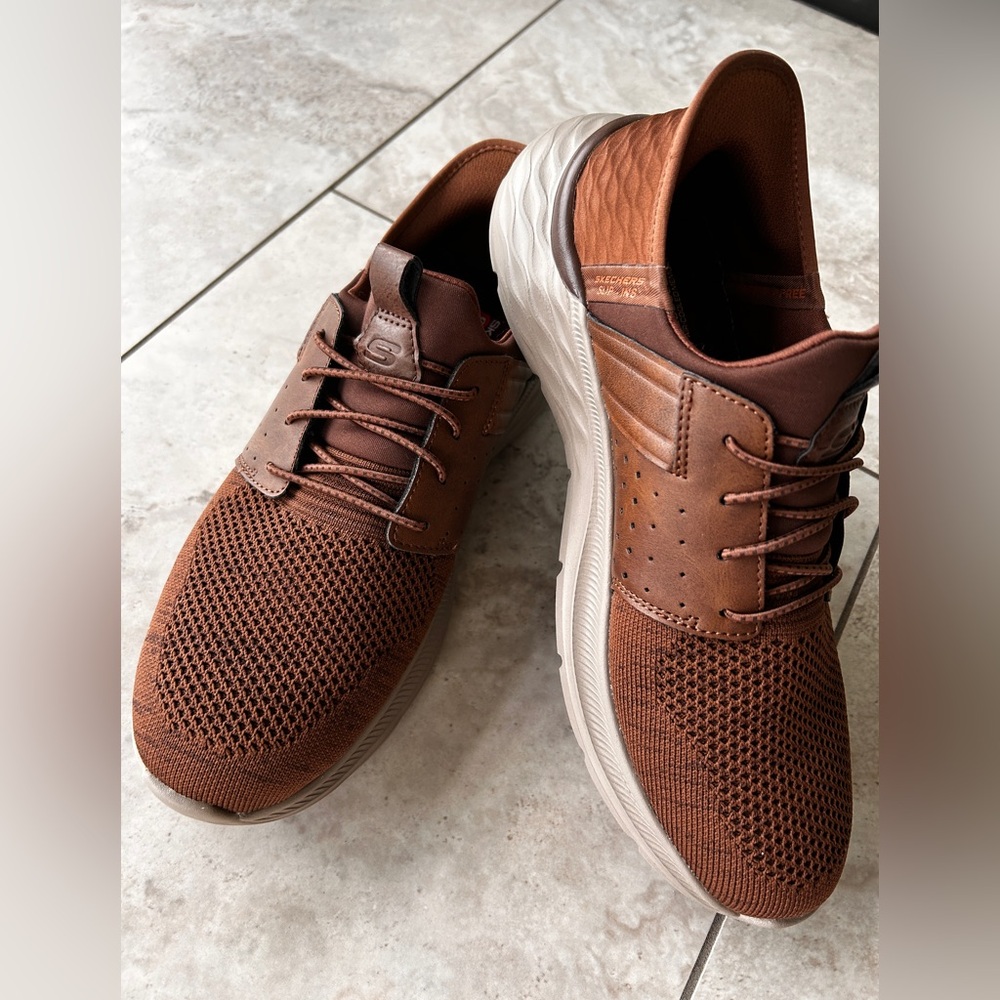 Skechers Men’s Garner Newick Slip-ins Dark Brown Size 9.5